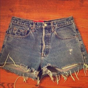 Vintage Levi’s 501 cut off denim shorts